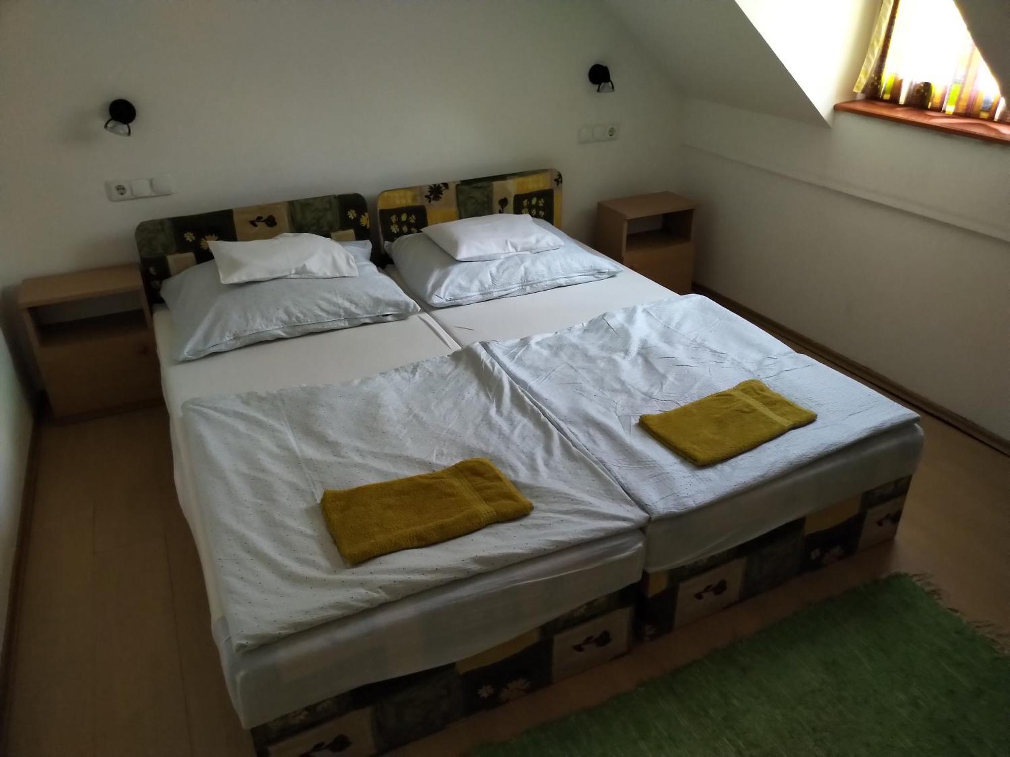 Reteshaz Strudelhaus Apartmanhaz ボニャルツバシュ エクステリア 写真